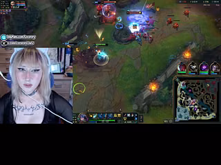 League of Legends Striptease Challenge ( I got the worst team ever )